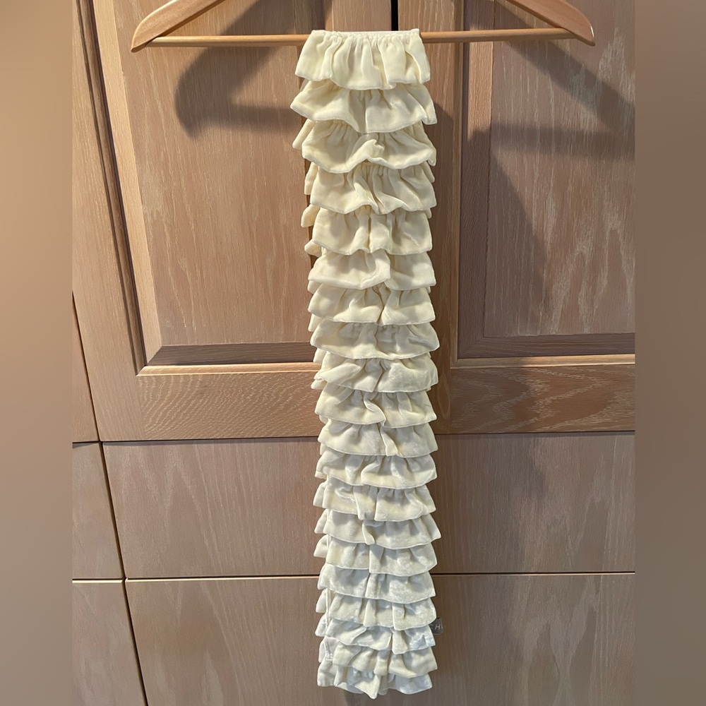 Echo Cream Velvet Ruffled Scarf
